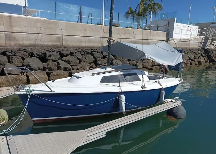 Lanza Boat